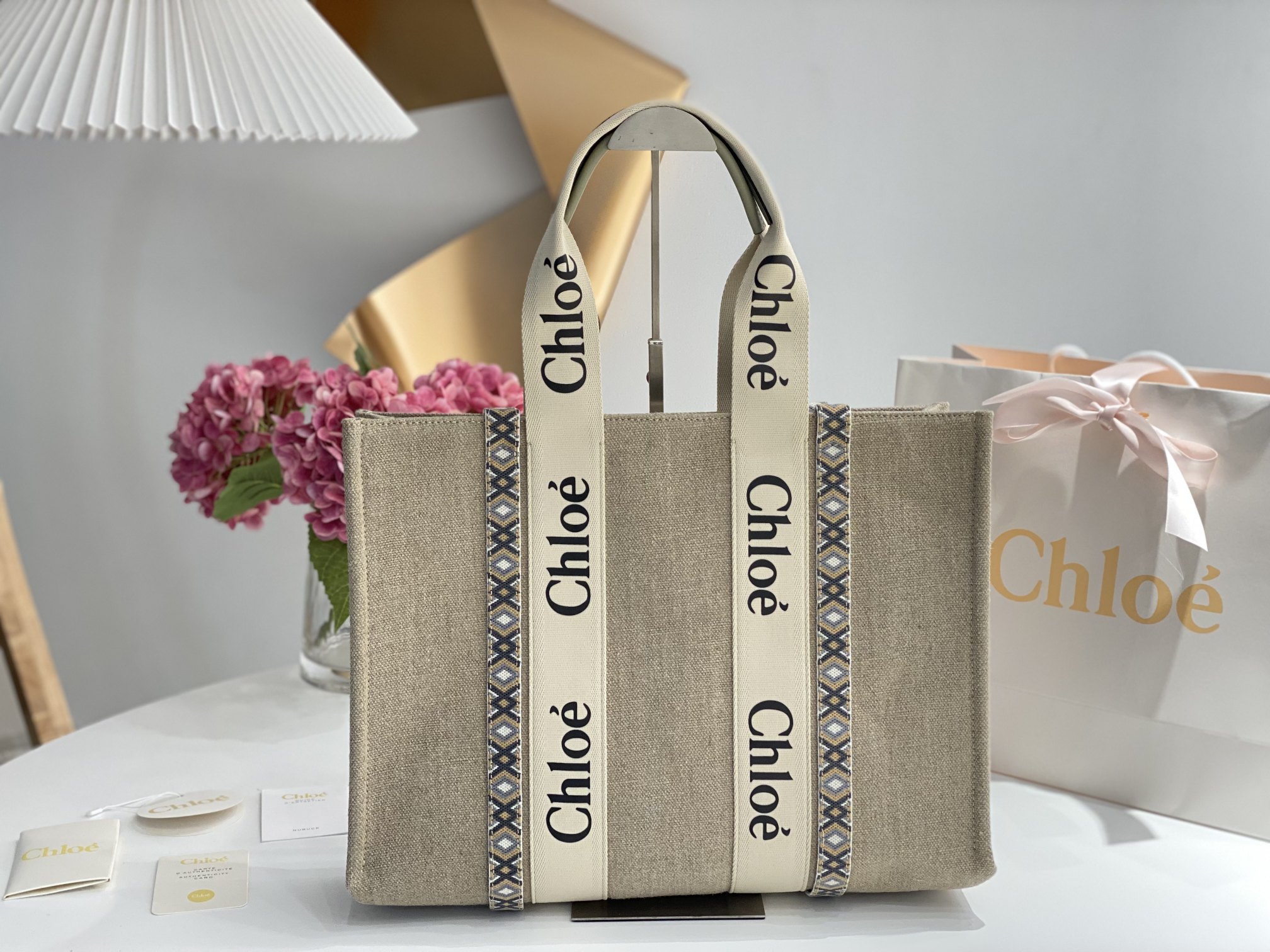 Chloe Large Woody Tote Bag In Linen